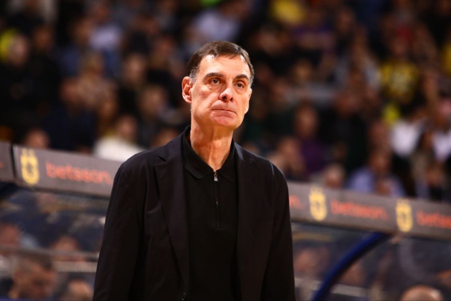 Με..11αδα ο Ολυμπιακός κόντρα στη Φενέρ - Ποιοι έμειναν εκτός από Μπαρτζώκα