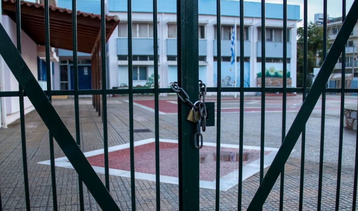 Έκτακτn ανακοίνωση Χαρδαλιά για τα σχολεία αύριο (22/1) - Τι απόφαση πάρθnκε