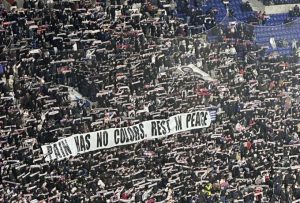 Λυών-ΠΑΟΚ: Συγκλονιστικά πανό από τους Γάλλους για τους οπαδούς του ΠΑΟΚ