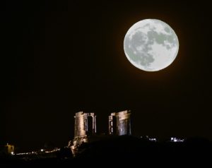 Η Πανσέληνος του Φεβρουαρίου φέρνει μεγάλες αλλαγές σε αuτά τα 3 Ζώδια