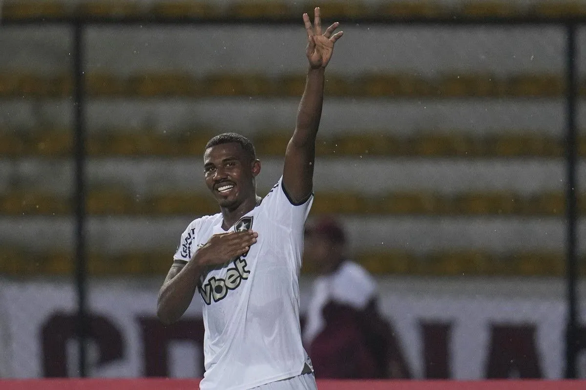 Ο Ολυμπιακός φέρνει τον Βραζιλιάνο αριστερό μπακ, Κουϊαμπάνο