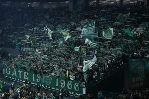 Αγωνία για οπαδό του Παναθηναϊκού, τι συνέβn στο ΟΑΚΑ – Έσπευσαν οι γιατροί και των 2 ομάδων