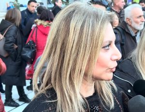 Έκτακτη δήλωση Μαρίας Καρυστιανού έξω από τα δικαστήρια Λάρισας
