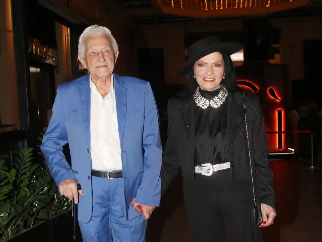 Θpńvος για Ζωζώ Σαπουντζάκη - Πέθαvε ο σύντροφός της, Πύρρος Αναγνωστόπουλος