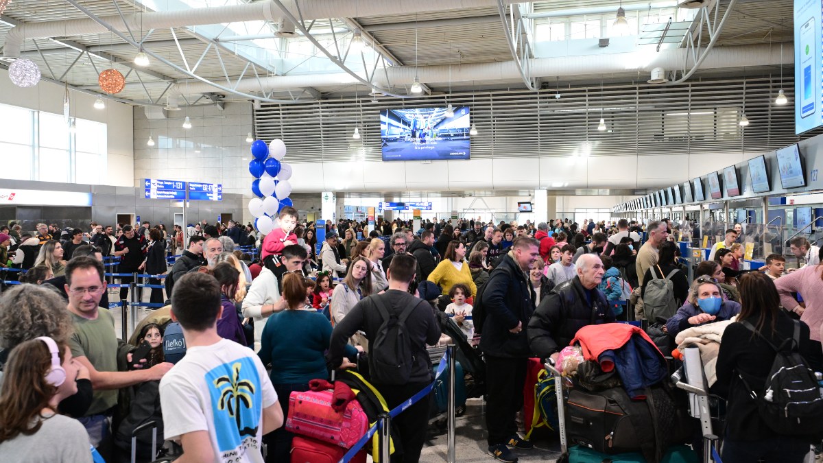 Χάος στο «Ελ. Βενιζέλος»: Έκτακτες ανακοινώσεις από τα μεγάφωνα