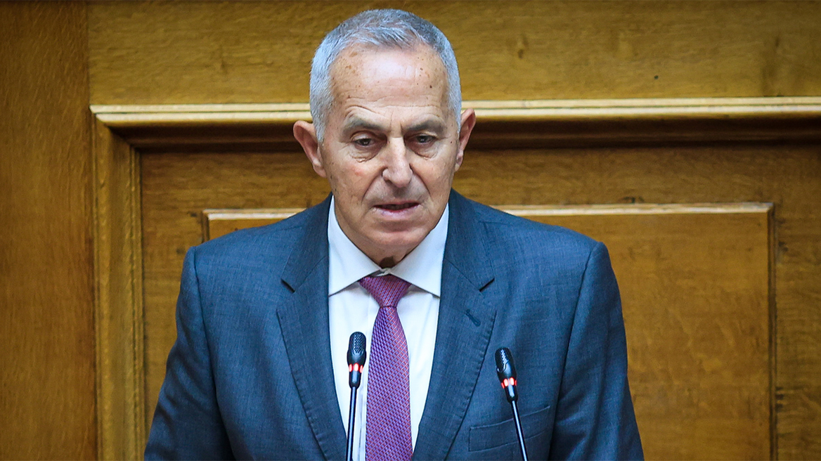 Ραγδαίες πολιτικές εξελίξεις, αλλάζουν οι ισορροπίες: Με ποιο κόμμα κατεβαίνει υποψήφιος ο Ευάγγελος Αποστολάκης