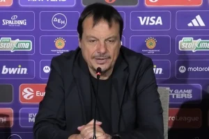 Αταμάν:  «Μετά από τόσες ήττες κόντρα στον Ολυμπιακό, κάποιοι παίκτες φοβούνται να παίξουν, δεν ξέρω πώς θα…»