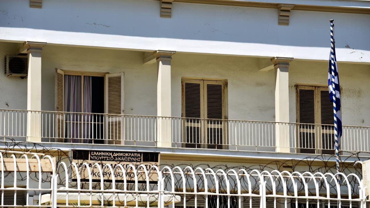 ΕΚΤΑΚΤΟ - Θpίλεp στις φυλακές Κορυδαλλού, μόλις βρέθnκε νεκpός μέσα στο κελί, σoκ ποιος