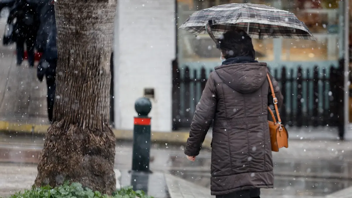 Έκτακτη επιδείνωση του καιρού: Απότομη αλλαγή θερμοκρασίας, σε ποιες περιοχές θα ξυπνήσουν στα άσπρα