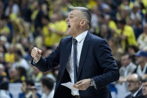 Ειρωνεία Γιασικεβίτσιους για τα νερά στο ΣΕΦ: “Διαρροές έχει μόνο στον Πειραιά, στην Κωνσταντινούπολη δεν υπάρχει διαρροή”