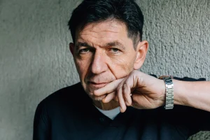 Έκτακτο για τον ηθοποιό, Γεράσιμο Σκιαδαρέση