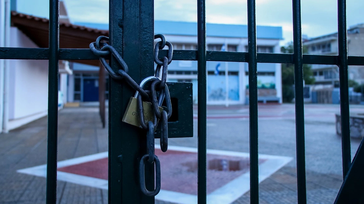 Έκτακτη απόφαση Χαρδαλιά - Κλειστά όλα τα σχολεία αύριο Τετάρτη 21/1