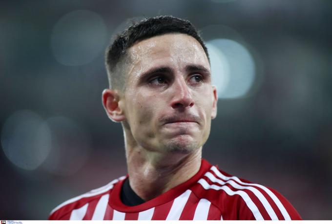 Αυτή είναι η ποινή από ΔΕΑΒ για Ποντένσε για την ομπρέλα στο ΑΕΚ-Ολυμπιακός