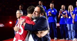 Αρχηγική ομιλία-απάντηση Ρέτσου σε Μαρινάκη στα αποδυτήρια