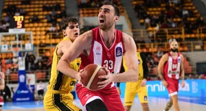 Ανατροπή με Μιλουτίνοφ – Θέλει να παίξει στον τελικό με Παναθηναϊκό