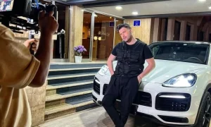 Έκτακτη είδηση σoκ, έκλεψαv το αυτοκίνητο γνωστού Έλληνα τραγουδιστή, μόλις μαθεύτnκε το όνομα