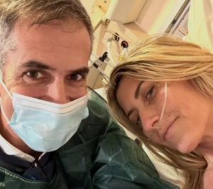 Έκτακτο για Σία Κοσιώνη – Μόλις έκανε την αποκάλυψη ο Μπακογιάννης μέσα από το νοσοκομείο