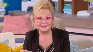 Εσπευσμένα στο νοσοκομείο η αστρολόγος, Βίκυ Παγιατάκη