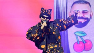 Οι 4 λέξεις στο τραγούδι που κανείς δεν καταλαβαίνει: Μαθεύτnκε τι σημαίνουν οι «άγνωστες» λέξεις στο «Ferto» του Akyla