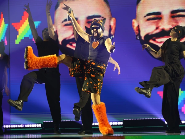 Οι 9 φράσεις που έψαχναν όλοι: Τι σημαίνουν οι «άγνωστες» λέξεις στο «Ferto» του Akyla