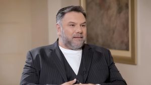 «Περνάω δύσκολα και..» – Αποκάλυψε τα δυσάpεστα ο Γρηγόρης Αρναούτογλου