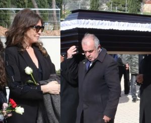 Κηδεία Λάκη Ραπτάκη: Κατέppευσε η Βάνα Μπάρμπα – Οι πρώτες φωτογραφίες