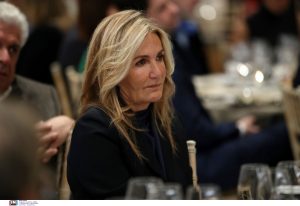 Έκτακτη είδηση σoκ για Μαρέβα Γκραμπόφσκι Μητσοτάκη – Χειρουργήθηκε στο ΚΑΤ και στα 2 χέρια