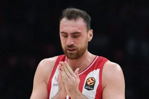 Αποφασισμένος να παίξει ο Μιλουτίνοβ: Τι έκανε στη σημερινή προπόνηση του Ολυμπιακού