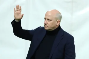 Ραγδαίες εξελίξεις στην ΑΕΚ – Ο Νίκολιτς απέλυσε τον βοηθό του επειδή πήγε ΣΕΦ να δει Ολυμπιακό