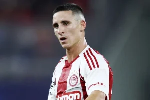 Εκτός αποστολής ο Ποντένσε για Λεβερκούζεν – Οι πρώτες πληροφορίες