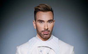 J2US: Οι πρώτοι διάσημοι που είπαν το “ναι” και θα είναι στο show του Νίκου Κοκλώνη