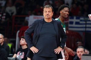 Είπε μόνο λίγες λέξεις: Οι δηλώσεις Αταμάν μετά το Ολυμπιακός-Παναθηναϊκός