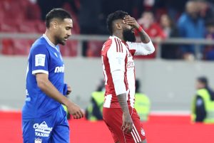 Έντονες αποδοκιμασίες μετά το τέλος του Ολυμπιακός-ΑΕΛ στο Καραϊσκάκη