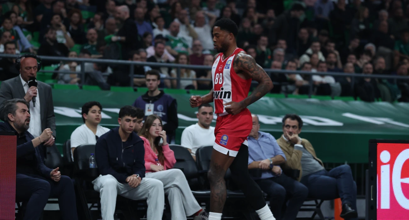 Πρόβλημα με Τζόουνς στον Ολυμπιακό - Οι πρώτες πληροφορίες μετά τον Παναθηναϊκό