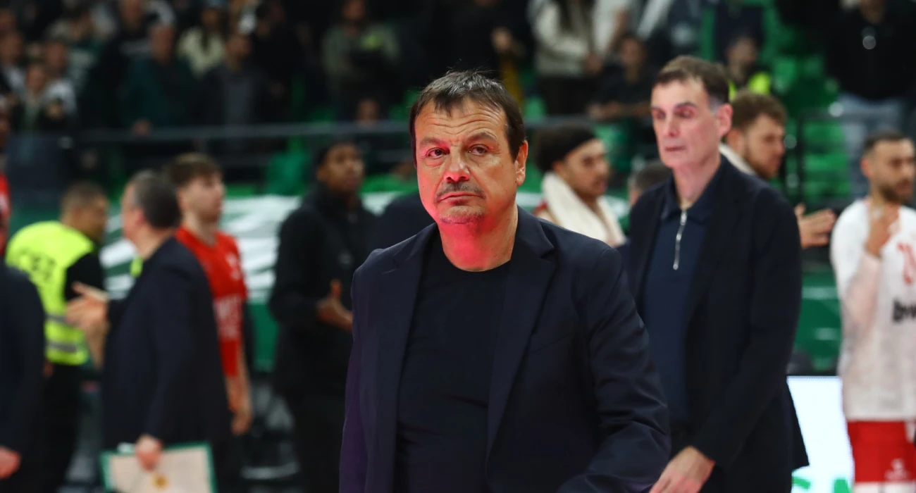 Αταμάν μετά το Παναθηναϊκός-Ολυμπιακός: «Κωμωδία! Παίζαμε κόντρα και σε 3 διαιτητές!»