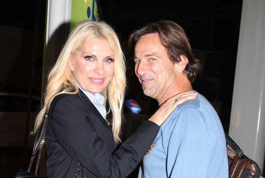 Η Ελένη Μενεγάκη απαντά στα δημοσιεύματα περί διαζυγίου με τον Μάκη Παντζόπουλο: «Με τον σύζυγο μου..»