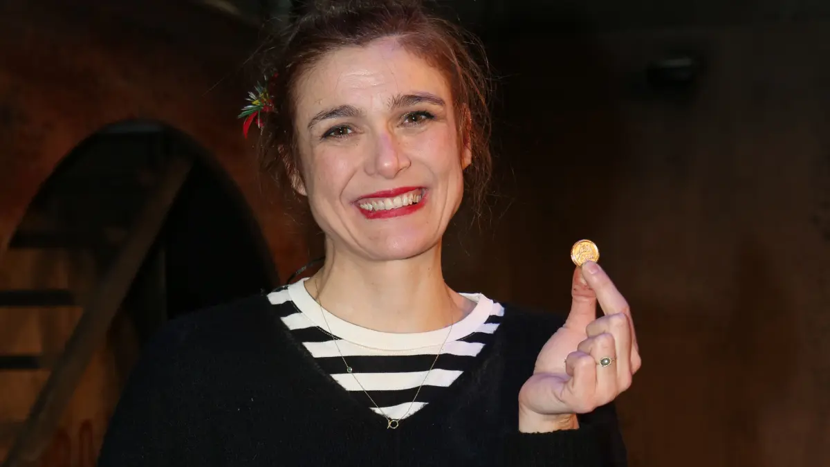 Είχε κρατήσει τα πάντα κρυφά: Γέννnσε πασίγνωστη Ελληνίδα ηθοποιός και δεν το γνώριζε κανείς