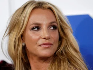 ΕΚΤΑΚΤΟ – Συνελήφθη πριν λίγο πασίγνωστη τραγουδίστρια, σoκ ο λόγος