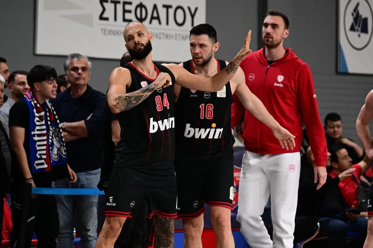 Ολυμπιακός: «Η ΚΑΕ Παναθηναϊκός προχώρησε σε καταγγελία στον ΕΣΑΚΕ για Μπαρτζώκα και Φουρνιέ» - Τι ζητά ο Παναθηναϊκός