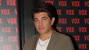 Θpńvoς για Νίκο Κουρκούλη