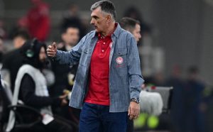 Η 11αδα Ολυμπιακού με ΑΕΛ!