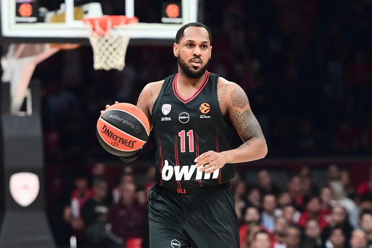 Η δωδεκάδα του Ολυμπιακού με Μπασκόνια