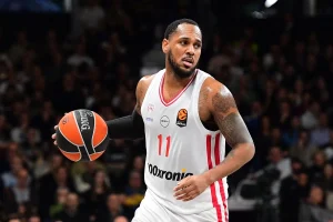 Η δωδεκάδα του Ολυμπιακού με την Παρί