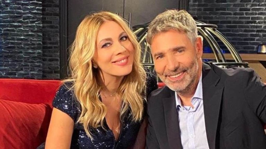 Τελείωσε τον Αθερίδη με 5 λέξεις η Σμαράγδα Καρύδη μετά τον χωρισμό - Σούσουpo με αuτό που είπε στις κάμερες