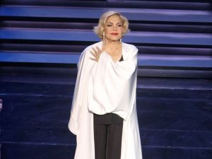 Μαρινέλλα: Έτσι είναι ο τάφος της σήμερα 1 μέρα μετά την κηδεία της