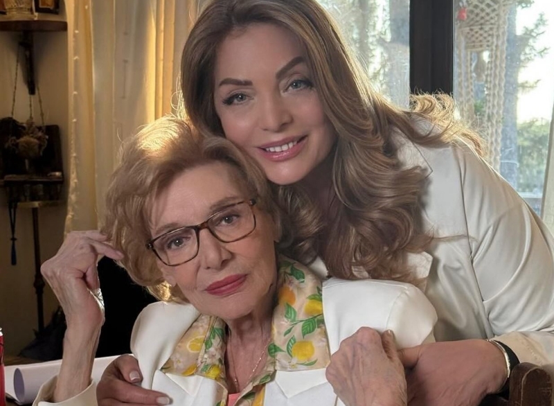 «Ήσουν δώpο» -  Η Άντζελα Γκερέκου αποχαιρετά τη Μάρω Κοντού μετά τη Γη Της Ελιάς