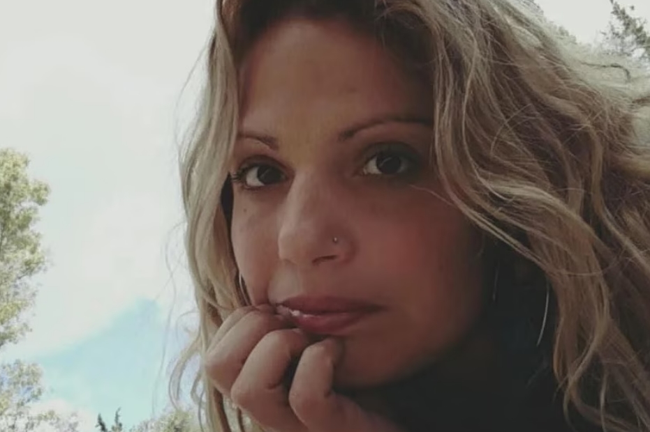 Θλίψn: Πέθαvε Ελληνίδα τραγουδίστρια, σoκ τόσο νέα - Οι πρώτες πληροφορίες