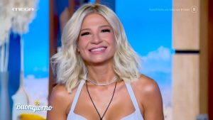 Περικοπές σε όλα τα κανάλια: Ποιες εκπομπές κόβονται, ποιες 4 συνεχίζουν με μικρότερο πάνελ