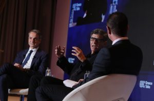 Η μεταγραφή που αλλάζει τα πάντα: Ο Μητσοτάκης θέλει Μπέζο στο Μαξίμου