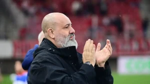 Οργή Καραπαπά για τις διαρροές με διαιτητές: «Δεν θα παίξουμε»